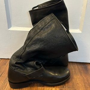 Women’s black Frye boots